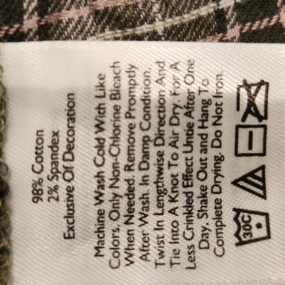 NEW EDDIE Bauer embroidered blouse. Sz 2XL NEW WITH TAGS. CLOSET CLOSING - Picture 9 of 11